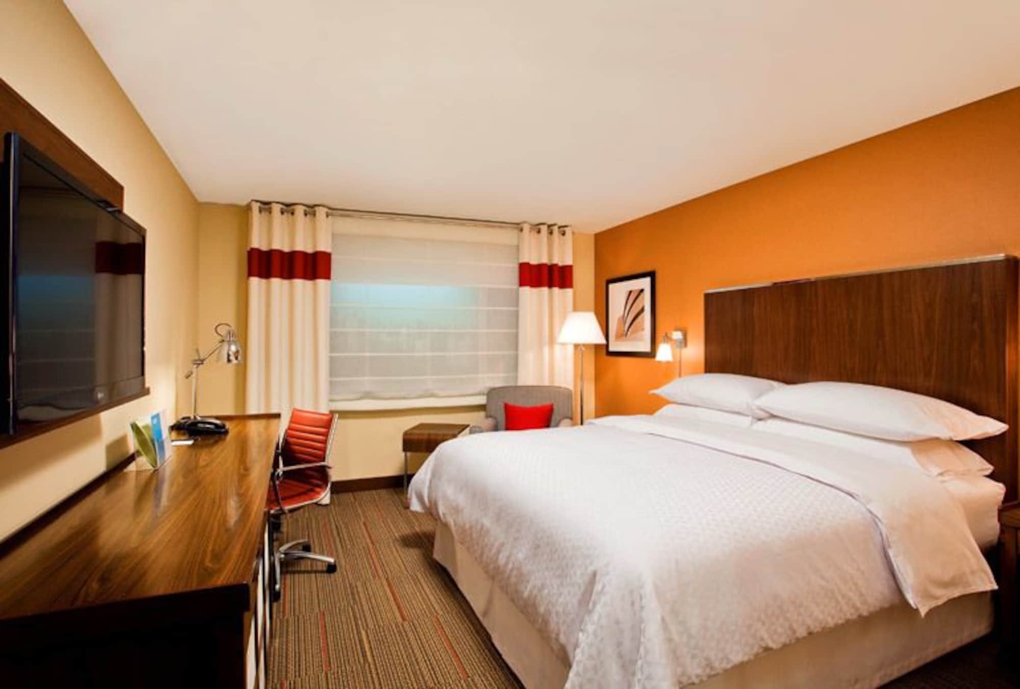 โฟร์พอยต์ บาย เชอราตัน แกรนด์ แพรรี Hotel แกรนด์แพร์รี ภายนอก รูปภาพ
