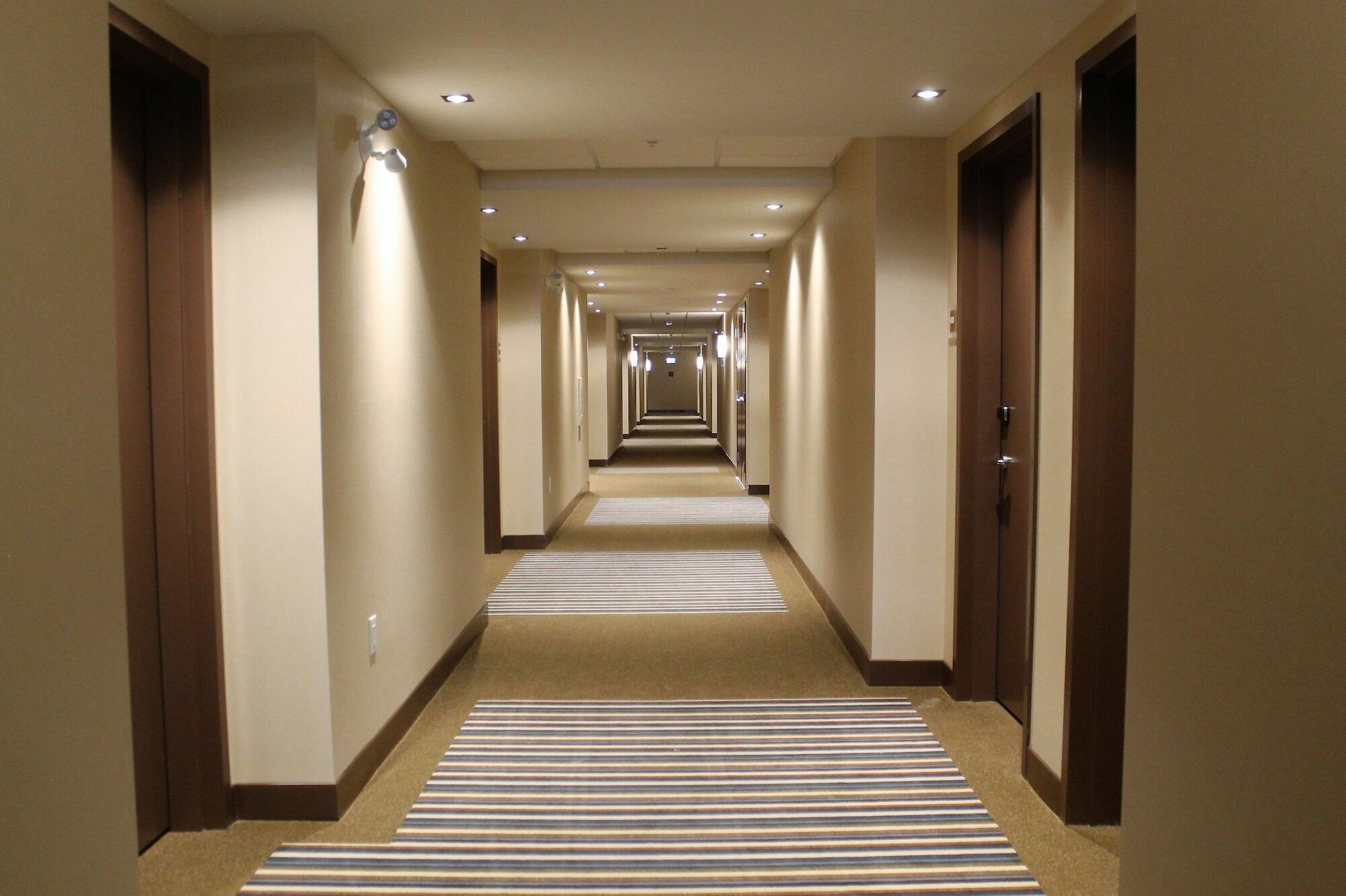 โฟร์พอยต์ บาย เชอราตัน แกรนด์ แพรรี Hotel แกรนด์แพร์รี ภายนอก รูปภาพ